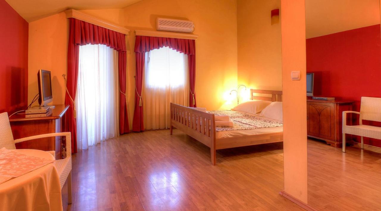 Apart Hotel Samardzic Tivat Rom bilde